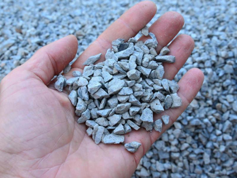 Đá mi xây dựng có kích thước hạt trung bình, rất phổ biến