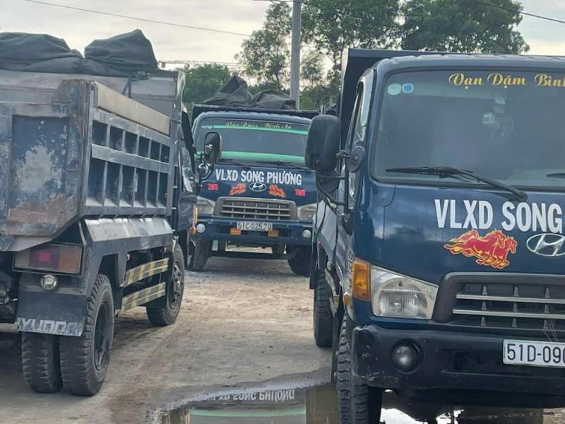 VLXD Song Phương cung cấp đá chẻ đa dạng màu màu sắc, giá tốt, dùng trang trí và xây móng