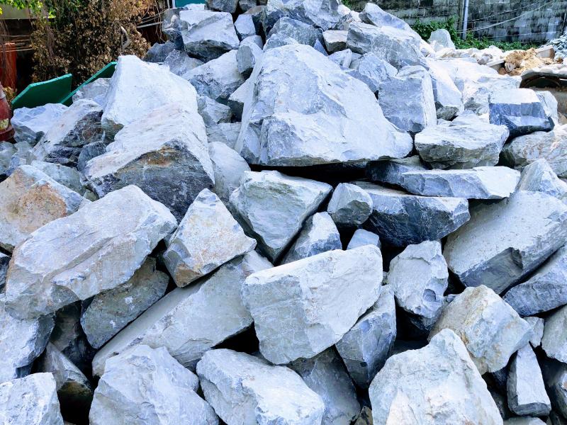 Giá đá hộc mới nhất, đa dạng kích thước, ưu đãi khi mua số lượng lớn 