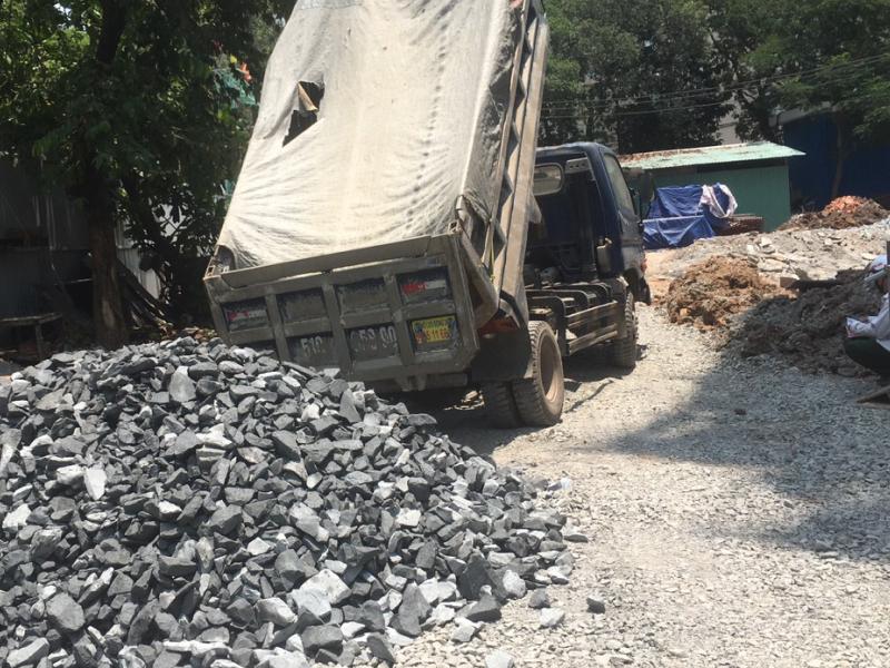 Giao đá 5x7 (25m³) thi công móng nhà cải tạo tại đường Nguyễn Đình Chiểu cho đội thi công 