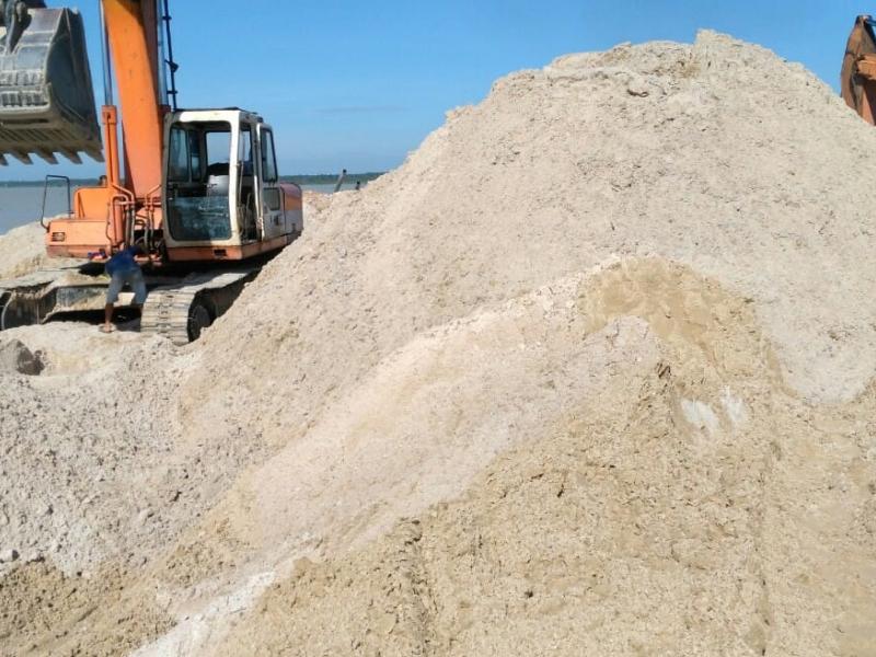 Giá cát xây dựng không chỉ chênh lệch theo loại cát mà còn phụ thuộc vào khối lượng mua và vị trí giao hàng
